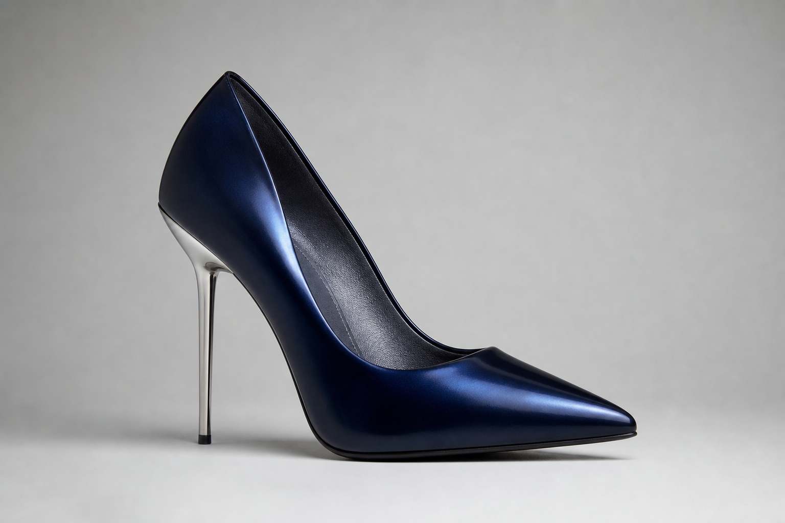 Loop & Co Elevate Heel Navy